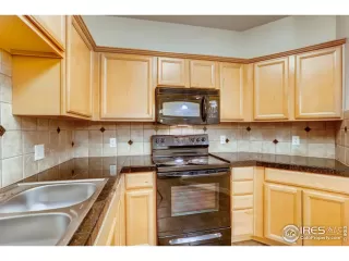 Photo #6: 947405 Listing