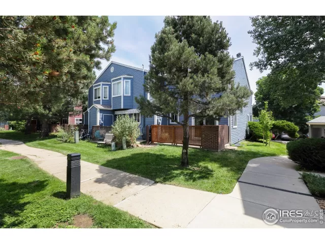 MLS: 947408 Condo For Sale