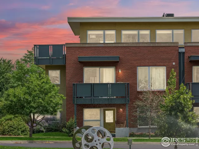 MLS: 947410 Condo For Sale
