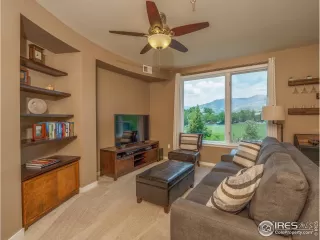 Photo #6: 947410 Listing