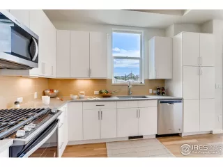 Photo #2: 947426 Listing
