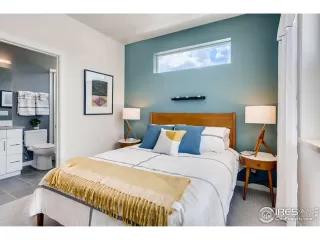 Photo #5: 947426 Listing
