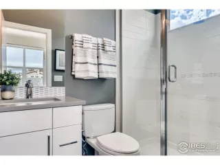 Photo #6: 947426 Listing