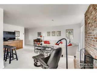 Photo #2: 947460 Listing