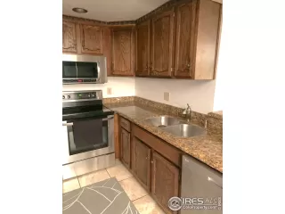 Photo #5: 947460 Listing