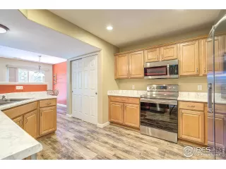 Photo #6: 947560 Listing