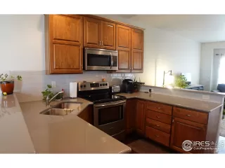 Photo #4: 947597 Listing