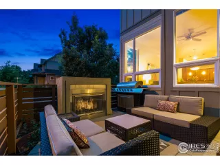 Photo #2: 947609 Listing