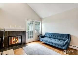 Photo #2: 947652 Listing