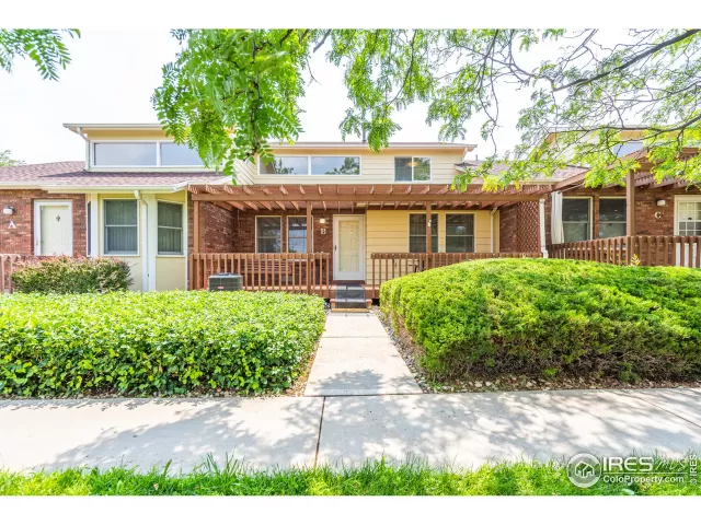 MLS: 947760 Condo For Sale