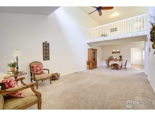 Photo #5: 947760 Listing