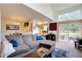 Photo #5: 947772 Listing