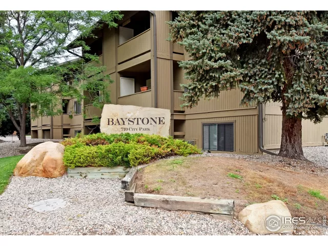 MLS: 947813 Condo For Sale