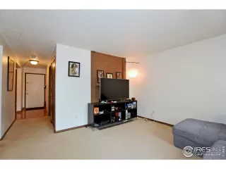 Photo #2: 947813 Listing