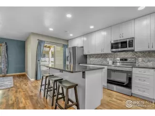 Photo #4: 947835 Listing 