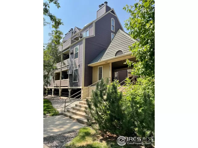 MLS: 947836 Condo For Sale