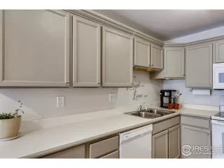Photo #5: 947864 Listing 