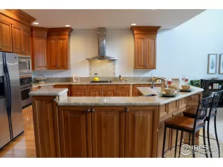 Photo #3: 947882 Listing