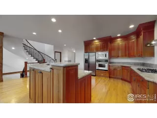 Photo #4: 947882 Listing