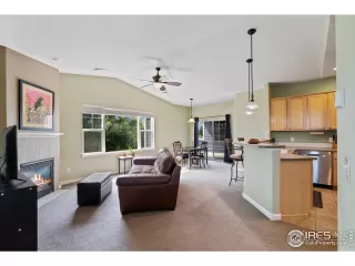 Photo #4: 947894 Listing