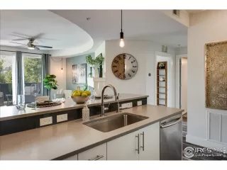 Photo #5: 947909 Listing 