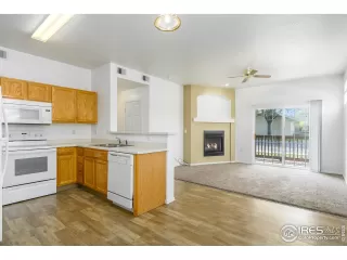 Photo #6: 947944 Listing