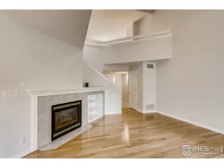 Photo #3: 948019 Listing