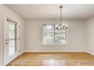 Photo #5: 948019 Listing