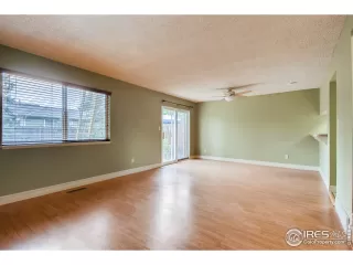 Photo #2: 948039 Listing