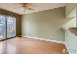 Photo #6: 948039 Listing