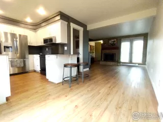 Photo #4: 948056 Listing