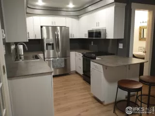 Photo #5: 948056 Listing