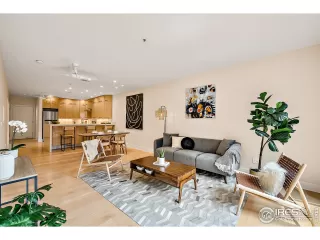 Photo #3: 948058 Listing