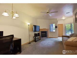 Photo #6: 948116 Listing