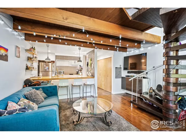 MLS: 948156 Condo For Sale