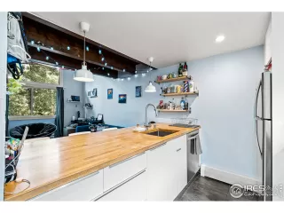 Photo #3: 948156 Listing