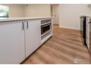 Photo #4: 948160 Listing 