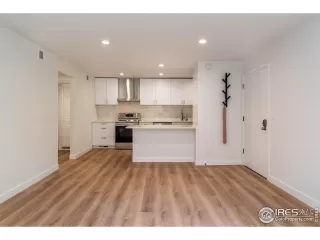 Photo #5: 948160 Listing 