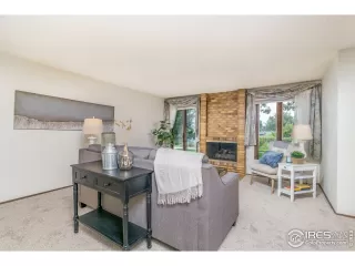 Photo #4: 948175 Listing