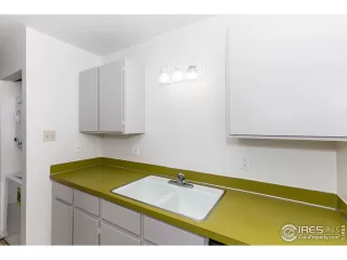 Photo #4: 948181 Listing