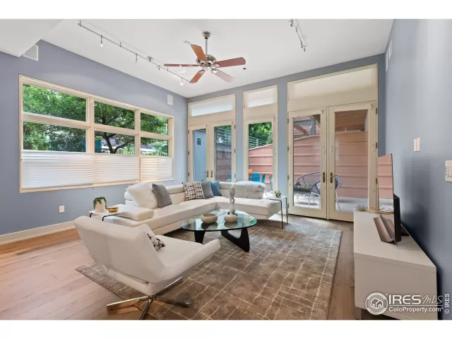 MLS: 948236 Condo For Sale