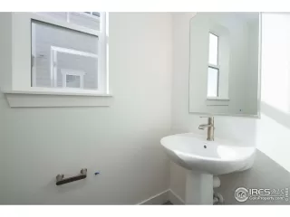 Photo #6: 948265 Listing