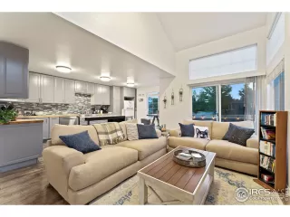 Photo #3: 948336 Listing