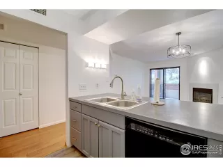 Photo #2: 948368 Listing