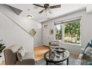 Photo #6: 948382 Listing 