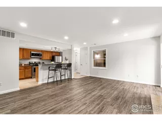 Photo #2: 948426 Listing