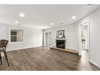 Photo #4: 948426 Listing