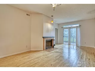 Photo #5: 948437 Listing 