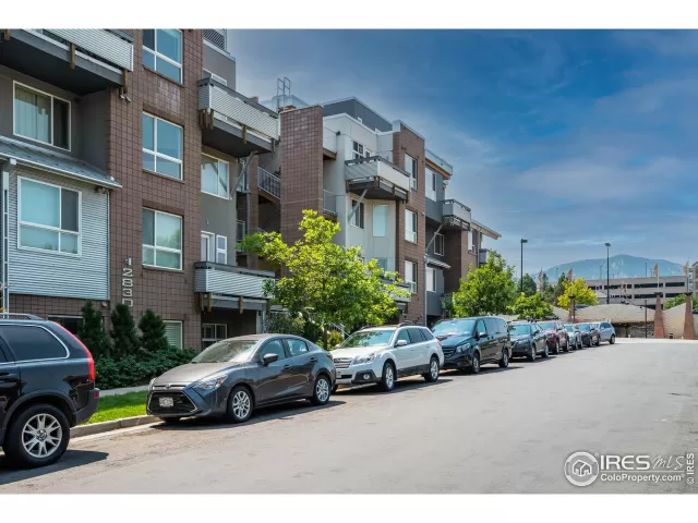 MLS: 948509 Condo For Sale