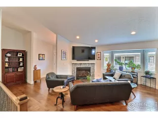 Photo #2: 948536 Listing